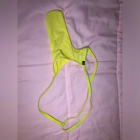 TM Collection Men’s giant bulge thong - Picture 2 of 4